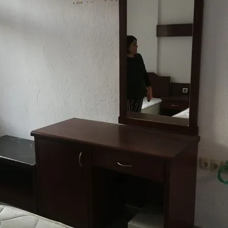 Spring מלון סייד