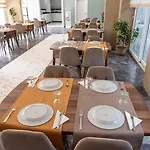 Otel Spring 3*