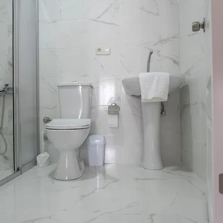 Hotell Spring 3*