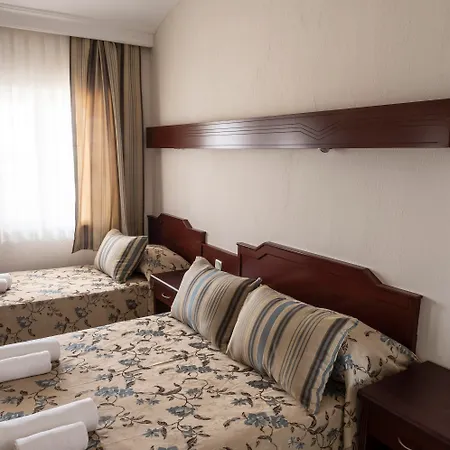 Spring Hotell Side