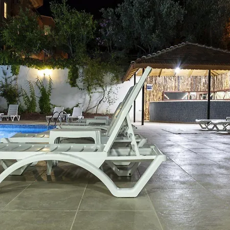 Spring Hotell 3*